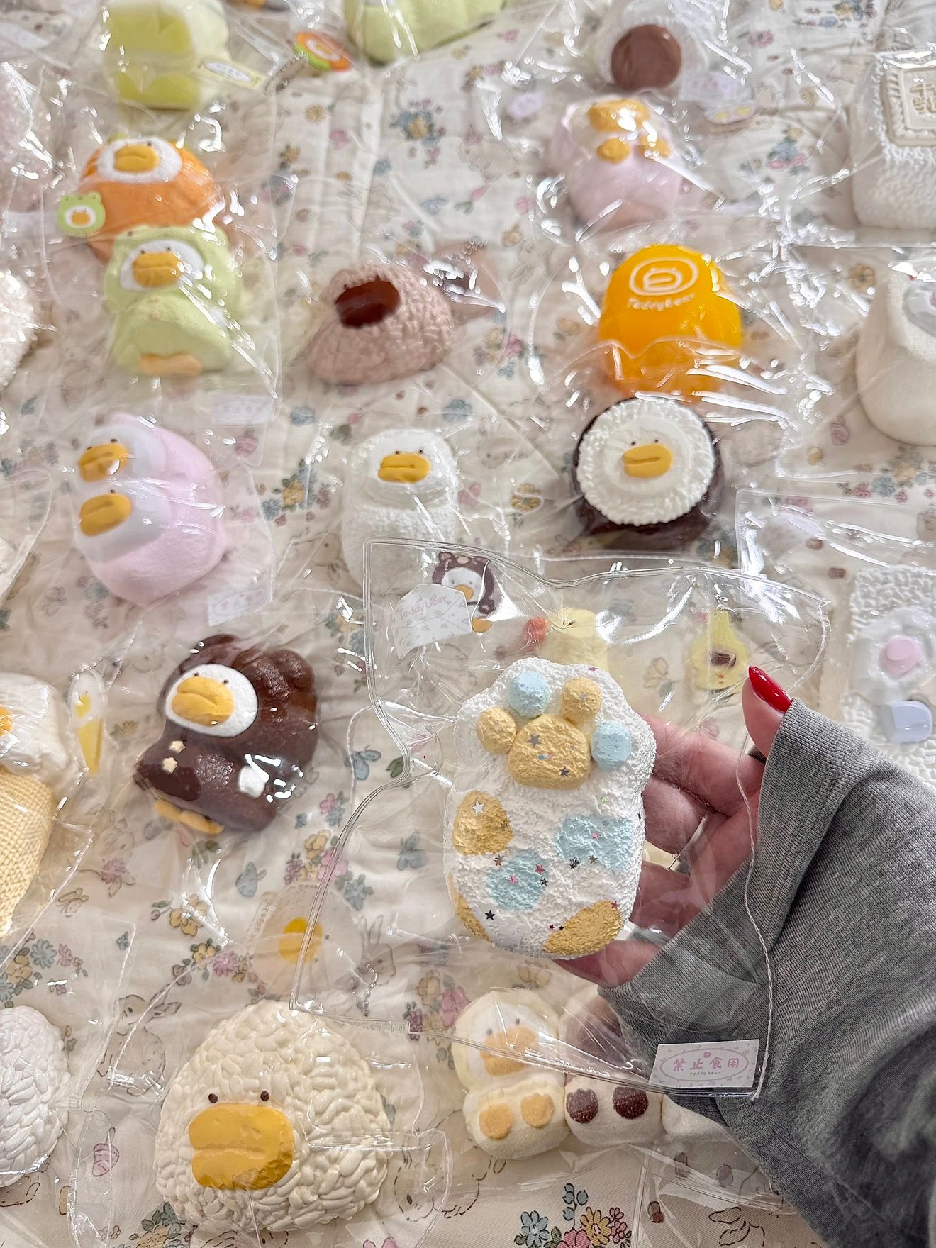 120023 Teddybear Cat Paw Milk Stick (Soft Squeeze-Dry Texture Series) / Teddybear 猫の肉球ミルクスティック (ソフトスクイーズドライ触感シリーズ)