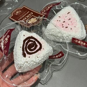 162005 Tongtong Nienie Pink Chocolate Triangle Rice Ball (Light Cream Clay Texture Series) / 彤彤的捏 粉巧三角饭团(轻奶油触感系列)