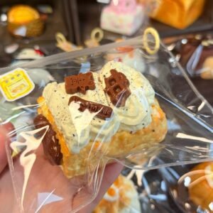 141033 Toovo Cute Cream Chocolate Roll (Dry Glutinous Rice Clay Texture Series) / Toovo cute 捏捏 奶油巧克力卷 (干糯米触感系列)