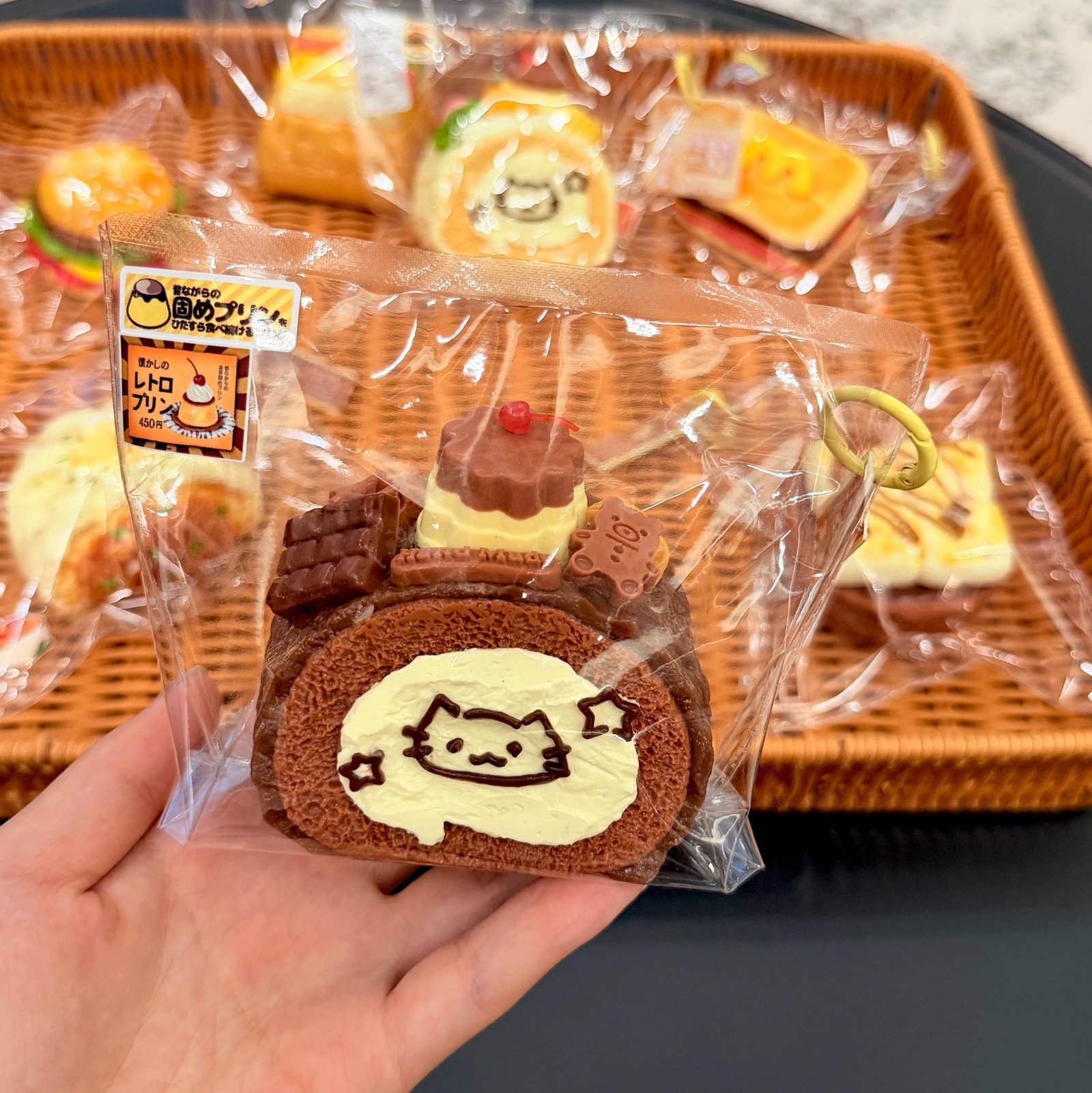 141050 Toovo Cute Earl Grey Swiss Roll (Thick Milk Clay Texture Series) / Toovo cute 捏捏 伯爵红茶瑞士卷 (厚乳泥触感系列)