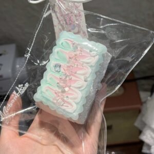 124005 Victoria Kuangnie Pink Green Latte Art Short Toast / 维多利亚狂捏 粉绿拉花短吐司