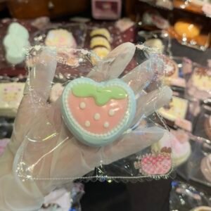 146011 Xiaoxiong Bear Strawberry Cookie Mint (Glutinous Rice Clay Texture Series) / 小熊Bear捏 草莓饼(薄荷) (糯米泥触感系列)