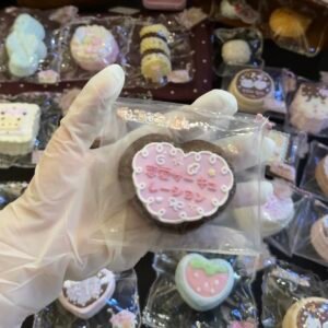 146014 Xiaoxiong Bear Love Loop Dark Chocolate (Bursting Water Cream Texture Series) / 小熊Bear捏 恋爱循环(黑巧) (爆浆水奶油触感系列)