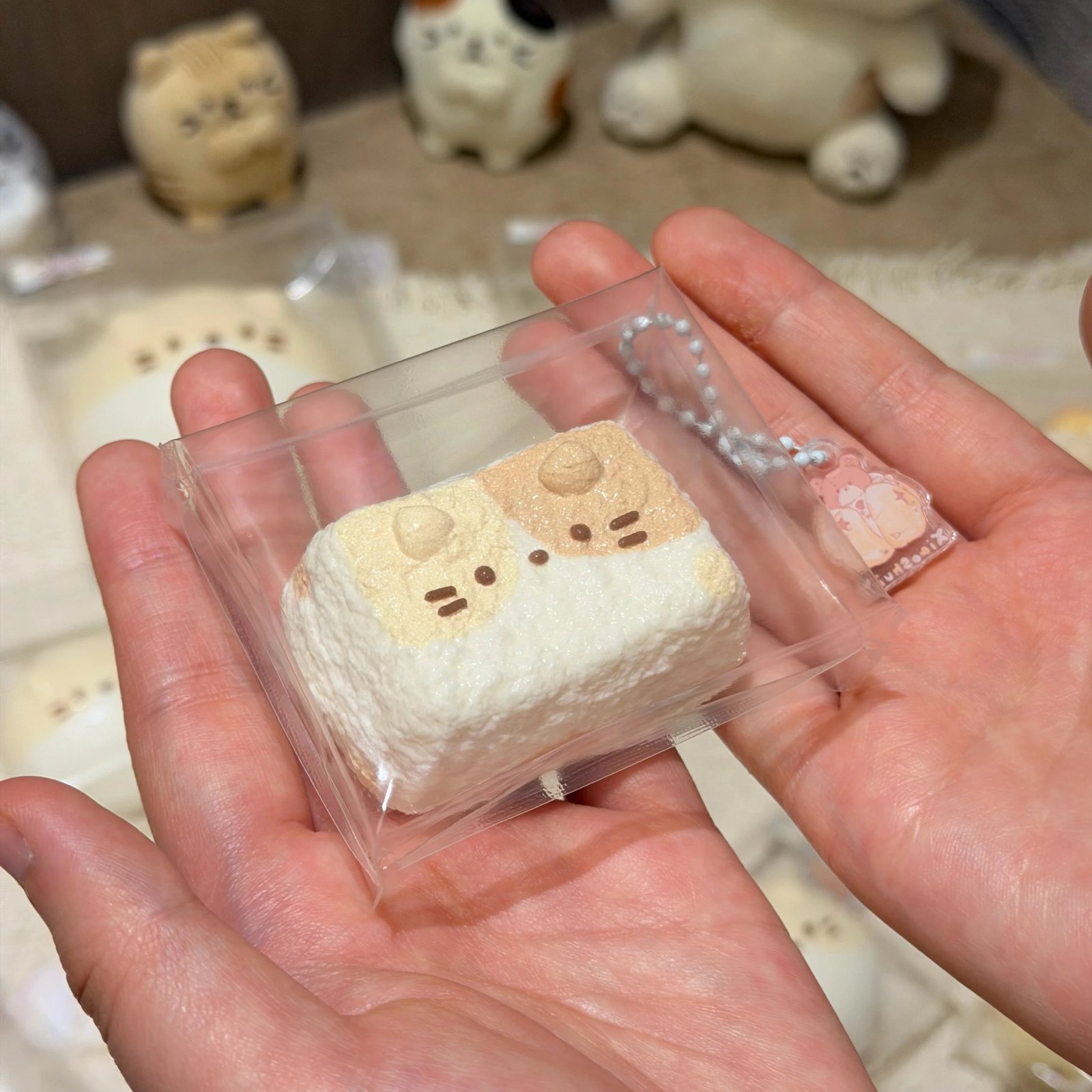 178011 Xiao Shui Yi Calico Cat Cube (Bursting Water Cream Clay Texture Series) / 小睡伊 三花猫方块(爆浆水奶油)