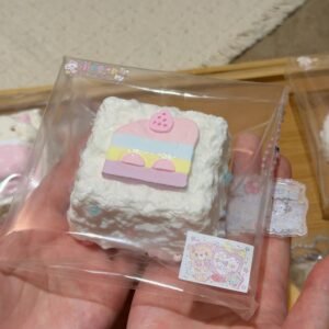 178027 Xiao Shui Yi Cream Cake (Bursting Water Cream Clay Texture Series) / 小睡伊 奶油蛋糕（爆浆水奶油）