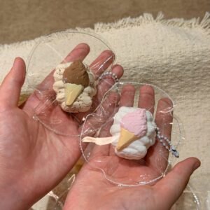 178047 Xiao Shui Yi Strawberry Cream Ice Cream (Soft Milk Cream Clay Texture Series) / 小睡伊 草莓奶油冰淇淋（绵乳膏泥）