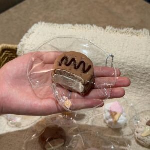 178053 Xiao Shui Yi Chocolate Pie (Soft Milk Cream Clay Texture Series) / 小睡伊 巧克力派（绵乳膏泥）