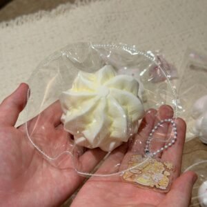178063 Xiao Shui Yi Stacked Cream (Cream Soft Clay Texture Series) / 小睡伊 叠叠奶油(奶油软泥)