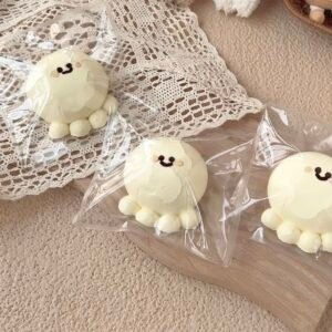 173057 Xiao Ya Cai Cai Octopus Mini Bread (Frozen Clay Texture Series) / 小牙菜菜 章鱼小面包（冰冻泥）
