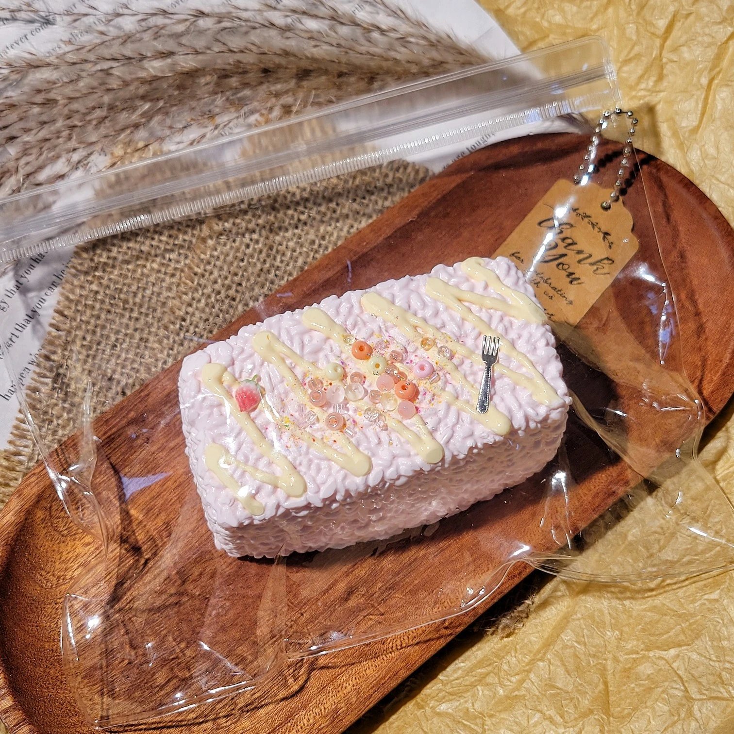 139003 Yizhi Feige Nie Strawberry Cheese Berry Series Long Rice Ball (New Dry Clay Texture Series) / 一只肥鸽捏 芝芝莓莓系列 长饭团 (新干噎可塑泥触感系列)