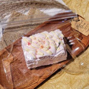 139009 Yizhi Feige Nie Strawberry Cheese Berry Series Sachima (New Dry Clay Texture Series) / 一只肥鸽捏 芝芝莓莓系列 沙琪玛 (新干噎可塑泥触感系列)