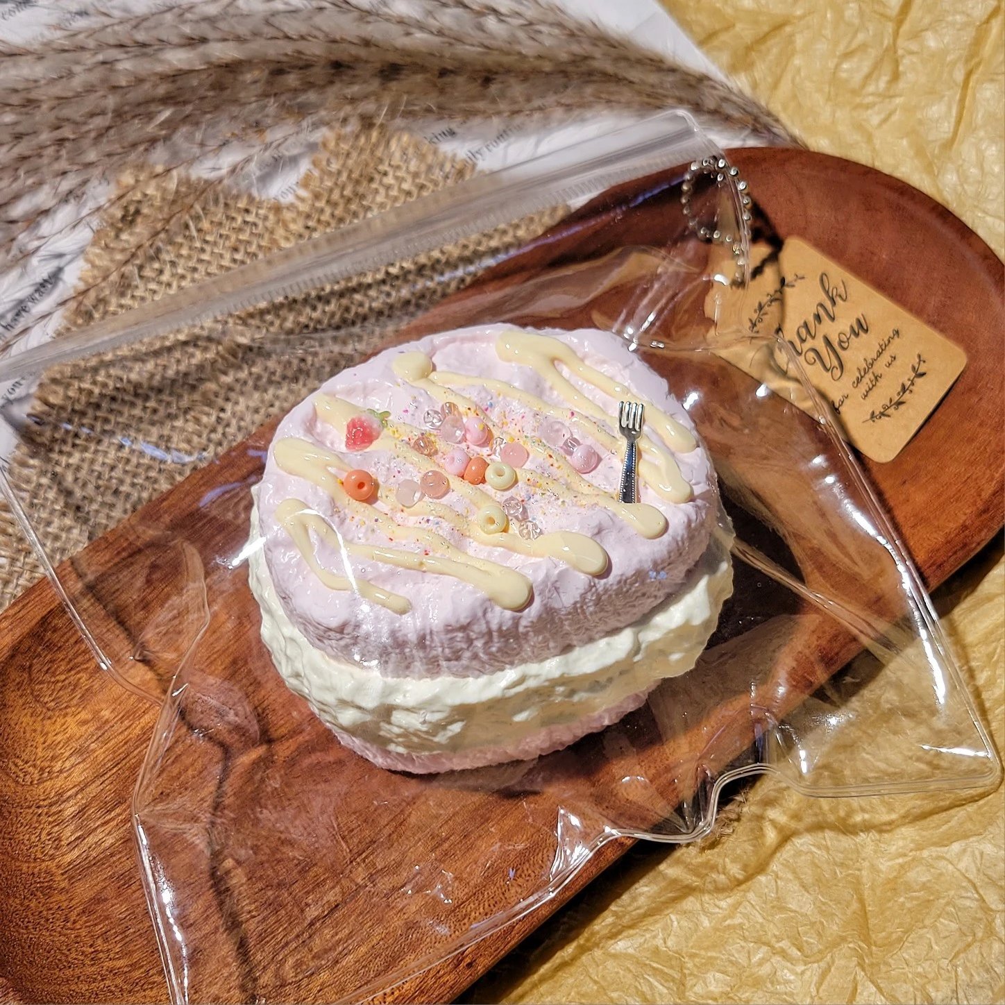 139010 Yizhi Feige Nie Strawberry Cheese Berry Series Danish Pastry (New Dry Clay Texture Series) / 一只肥鸽捏 芝芝莓莓系列 丹麦酥 (新干噎可塑泥触感系列)