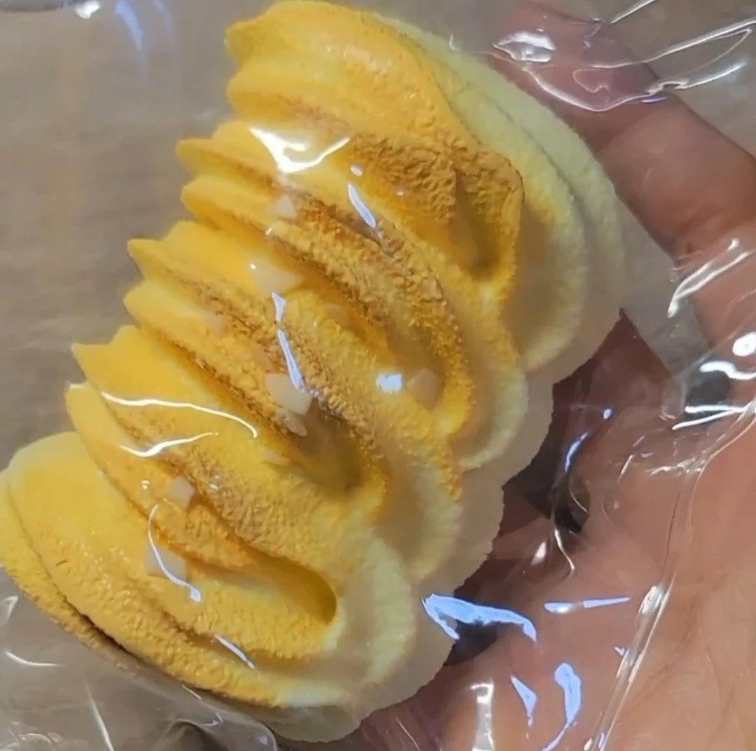 139067 Yizhi Feige Nie Almond Cookie Series Cream Roll (New Dry Clay and Cream Cheese Clay Texture Series) / 一只肥鸽捏 杏仁曲奇系列 奶油卷 (新干噎可塑泥与干酪泥触感系列)