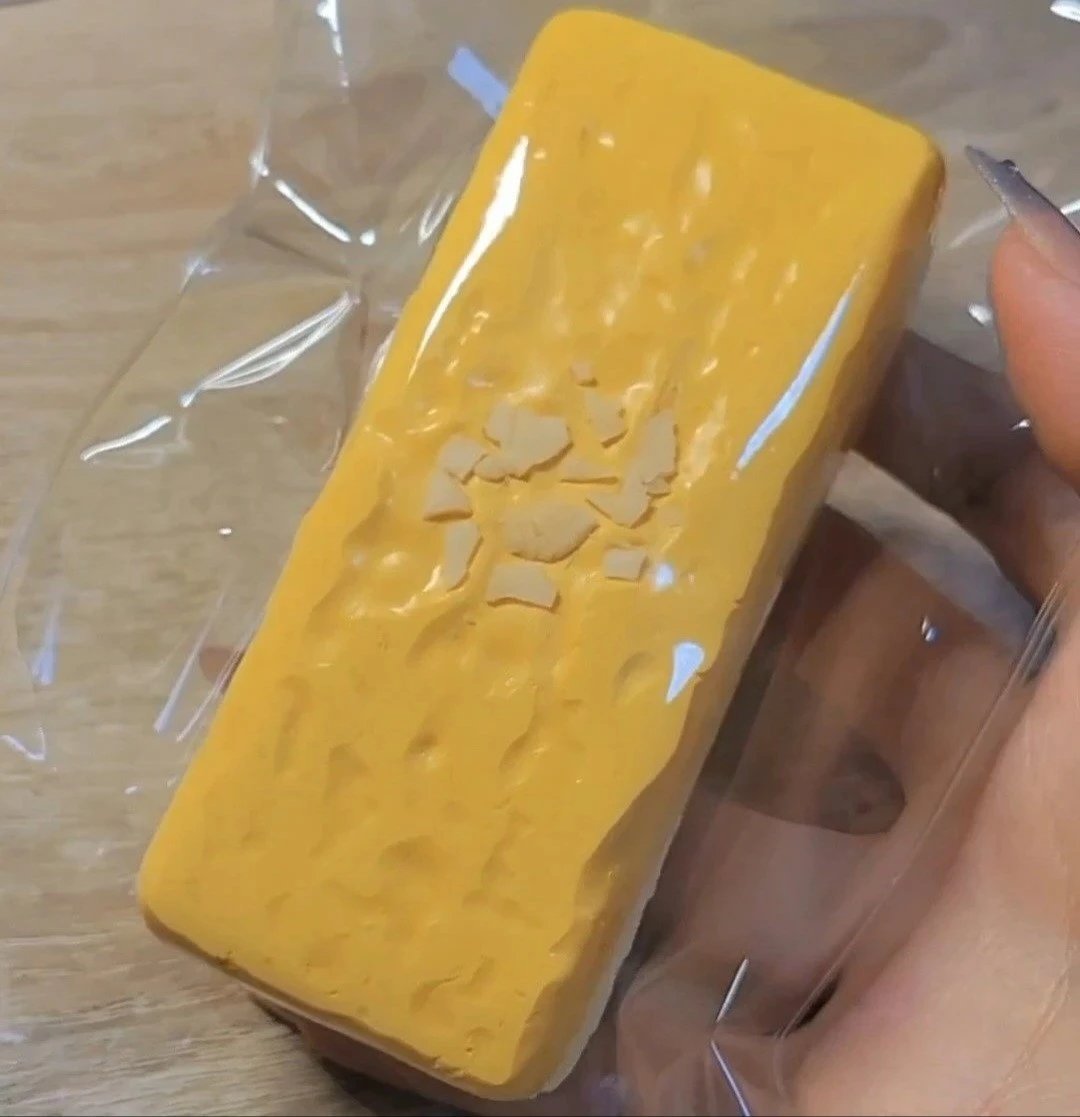 139075 Yizhi Feige Nie Almond Cookie Series Double Cheese Stick (New Dry Clay and Cream Cheese Clay Texture Series) / 一只肥鸽捏 杏仁曲奇系列 芝士条(双层) (新干噎可塑泥与干酪泥触感系列)