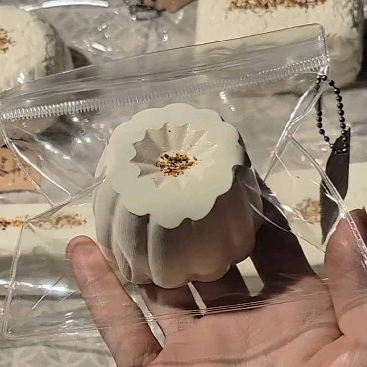 139082 Yizhi Feige Nie Osmanthus Series Osmanthus Canele (New Dry Clay and Cream Cheese Clay Texture Series) / 一只肥鸽捏 桂花系列 桂花可露丽 (新干噎可塑泥与干酪泥触感系列)