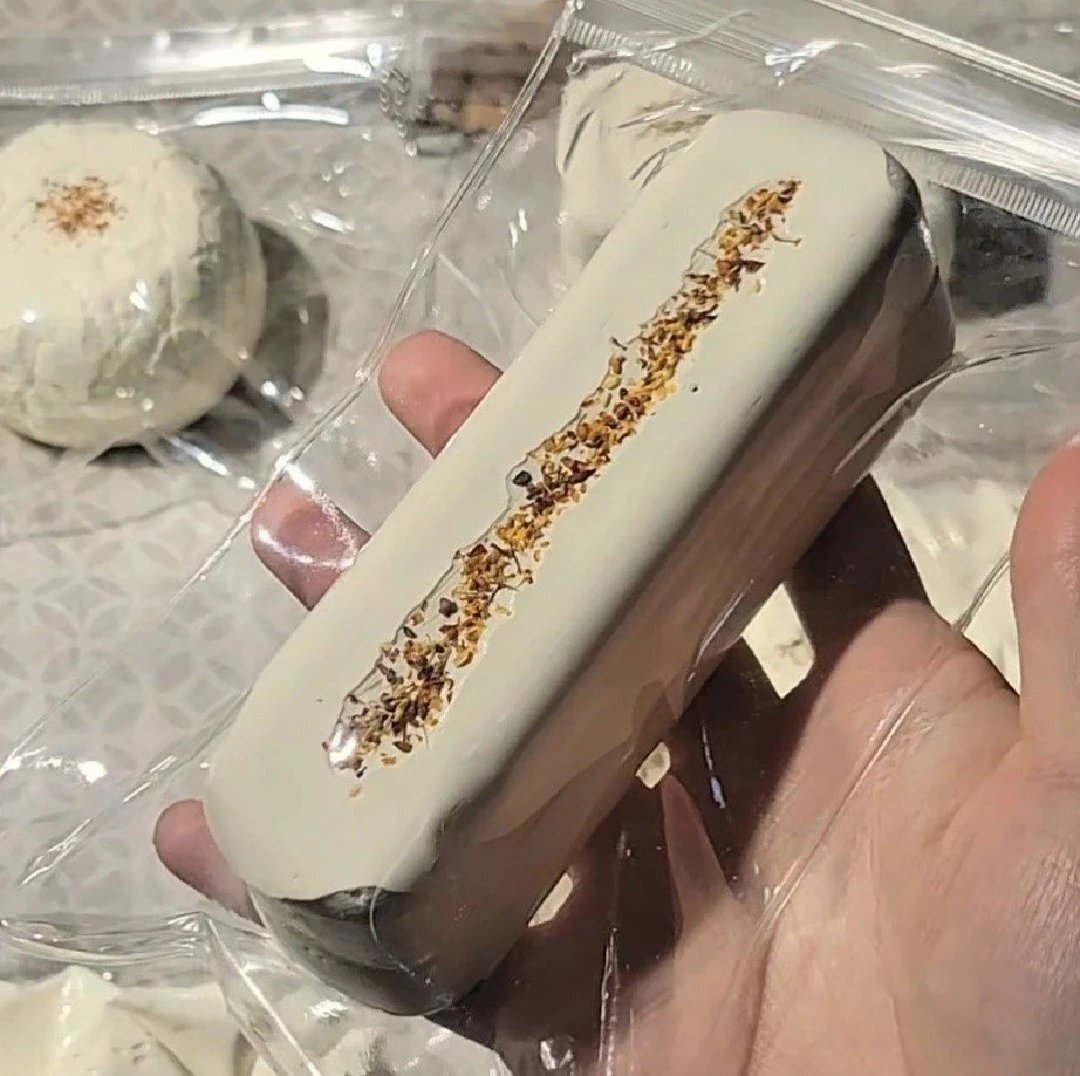 139086 Yizhi Feige Nie Osmanthus Series Single Osmanthus Rice Cake Stick (New Dry Clay and Cream Cheese Clay Texture Series) / 一只肥鸽捏 桂花系列 桂花年糕条(单层) (新干噎可塑泥与干酪泥触感系列)
