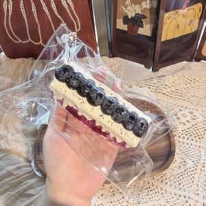144012 Zaiganma Nie Blueberry Long Toast (Dry Cream Texture Series) / 在干嘛捏 瀑布蓝莓长吐司 (干奶油触感系列)