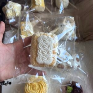 119006 Zzz Cream Brick (Whipped Cream Texture Series) / zzZ捏 クリームブリック (ホイップクリーム触感シリーズ)