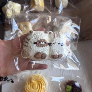 119008 Zzz Kitten Duo (Whipped Cream Texture Series) / zzZ捏 子猫2連 (ホイップクリーム触感シリーズ)