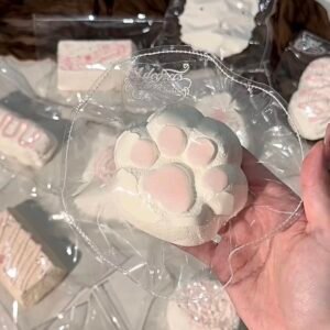 243002 11 Degree C Pink Cat Paw (Rich Milk Oven Texture Series) / 11度C 粉粉猫爪?醇奶烤箱触感系列?