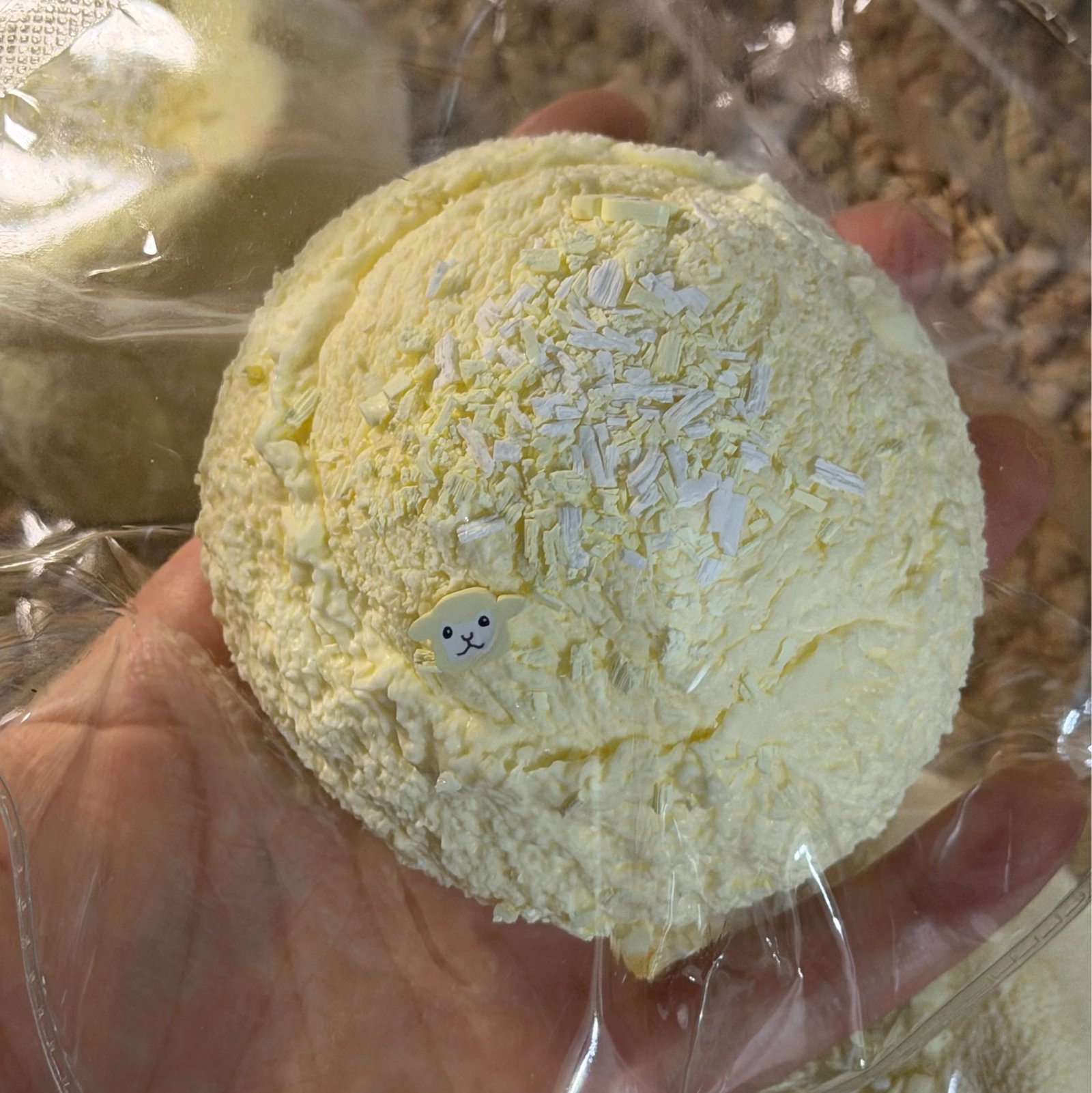 236008 Jian Bingo Zizizi Squishy Little Lamb Ice Cream Round Toast Powdered (Oven Cake Clay Texture Series) / 煎bingo子子子 小羊冰淇淋圆吐司 190±(烤箱蛋糕泥触感系列)
