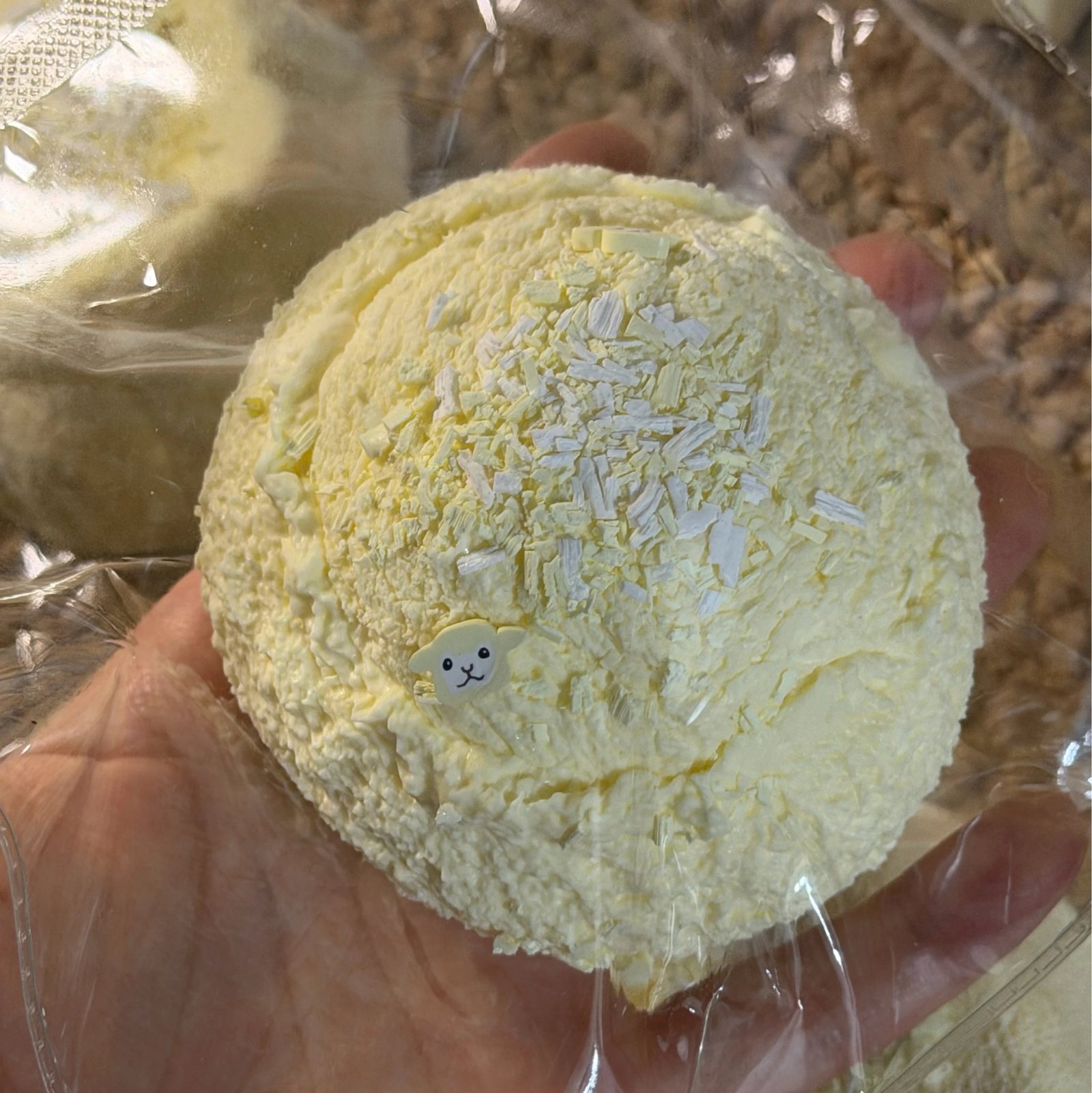 236015 Jian Bingo Zizizi Squishy Little Lamb Ice Cream Round Toast Unpowdered (Oven Cake Clay Texture Series) / 煎bingo子子子 小羊冰淇淋圆吐司 190±(烤箱蛋糕泥触感系列)