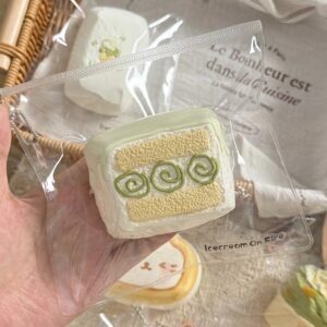 270002 Burning Ice Cream Matcha Cheesecake (Cream Clay Texture Series) / 着火的冰淇淋 抹茶芝士蛋糕 (面霜泥触感系列)