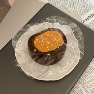 258037 Cheese Berry Handmade Double Bread - Chocolate Brownie (Light Cream Texture Series) / 芝士莓莓Hand made 双层面包・巧克力布朗尼 (轻奶油触感系列)