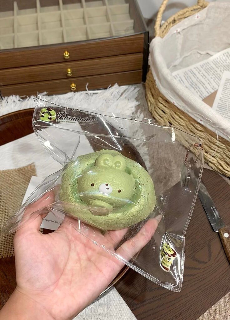 157019 Da Mianao Matcha Bunny Velvet Senbei (Fluffy Cream Texture Series) / Da棉袄 抹茶うさぎベルベットせんべい (ふんわりクリーム触感シリーズ)