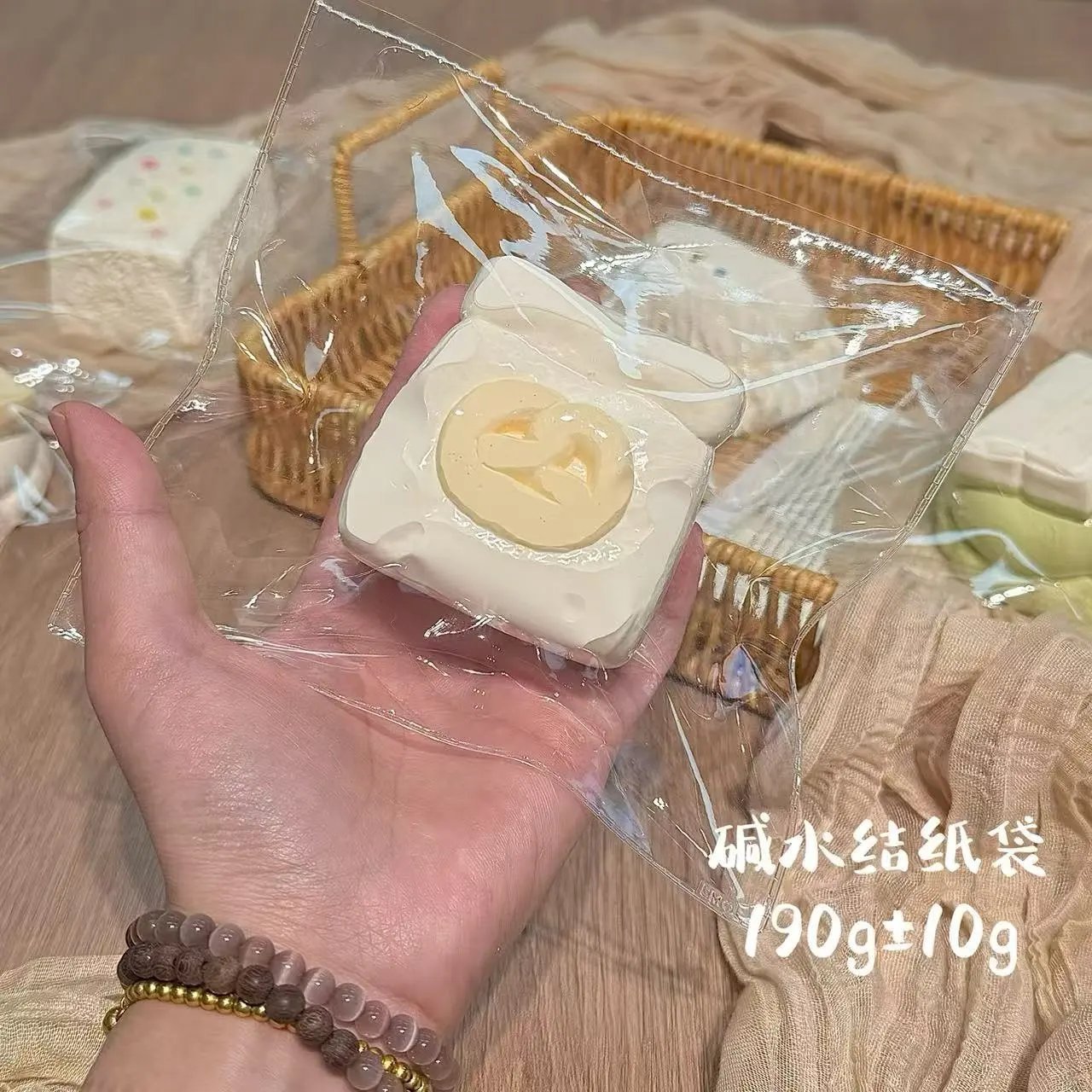 323005 Emo Studio Pretzel Knot (Baked Soft Cheese Texture Series) / Emo Studio プレッツェルノット (オーブンソフトチーズ触感シリーズ)