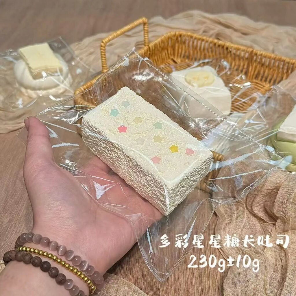 323007 Emo Studio Colorful Star Candy Long Toast (Baked Soft Cheese Texture Series) / Emo Studio カラフル星キャンディロングトースト (オーブンソフトチーズ触感シリーズ)