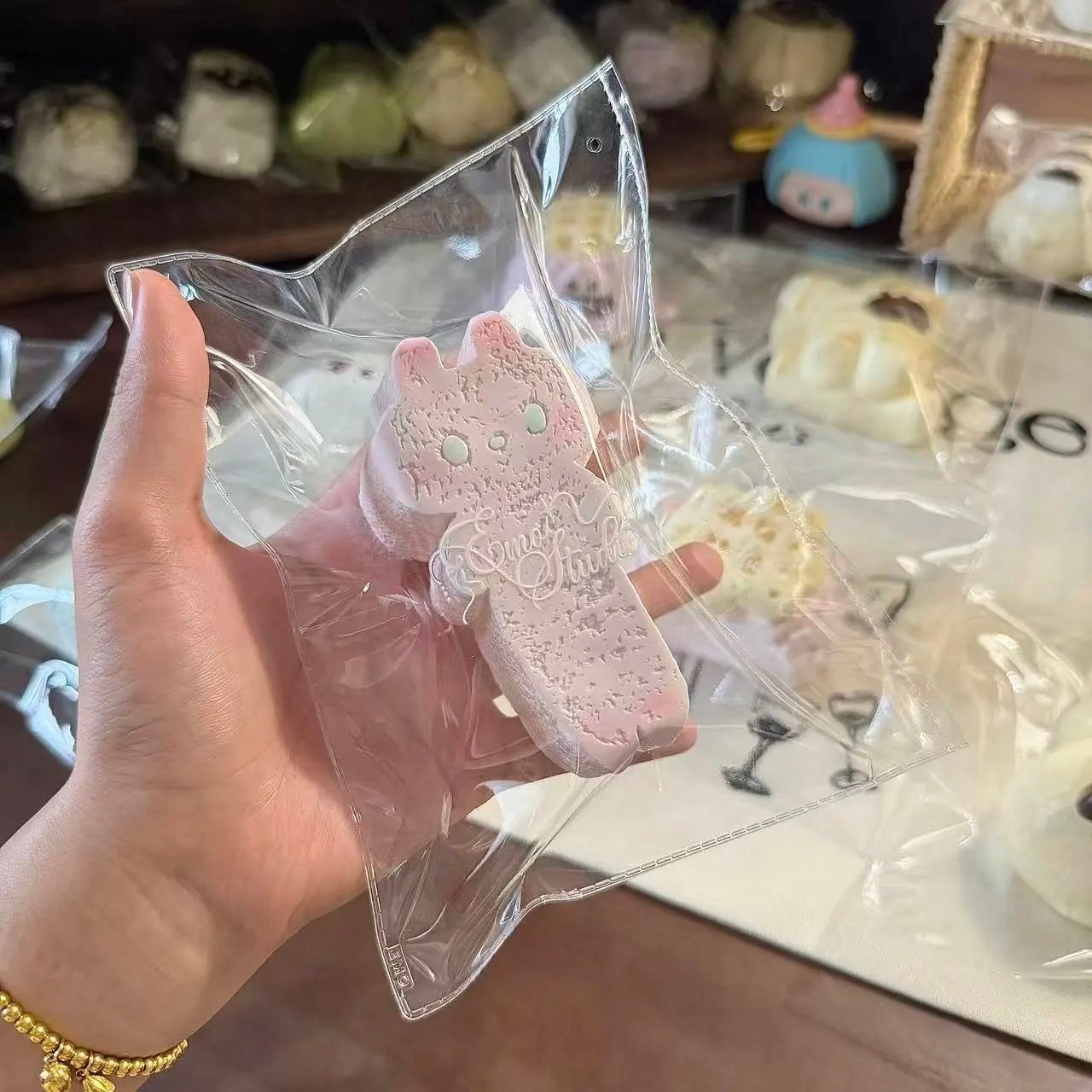 323015 Emo Studio Berry Bunny Bar (Baked Soft Cheese Texture Series) / Emo Studio ベリーうさぎスティック (オーブンソフトチーズ触感シリーズ)