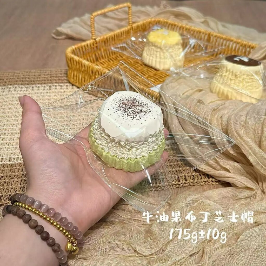 323021 Emo Studio Avocado Pudding Cheese Hat (Baked Thick Milk Clay Texture Series) / Emo Studio アボカドプリンチーズハット (オーブン濃厚ミルククレイ触感シリーズ)