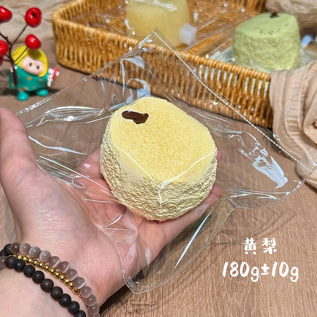 323025 Emo Studio Big Yellow Pear (Baked Thick Milk Clay Texture Series) / Emo Studio 大きな黄色い梨 (オーブン濃厚ミルククレイ触感シリーズ)