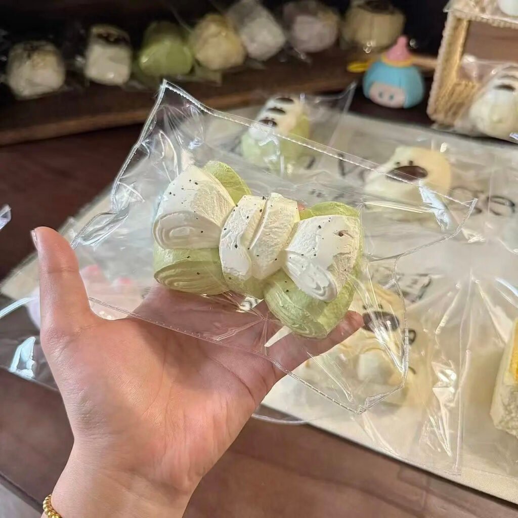 323049 Emo Studio Avocado Bow (Baked Thick Milk Clay Texture Series) / Emo Studio アボカドリボン (オーブン濃厚ミルククレイ触感シリーズ)