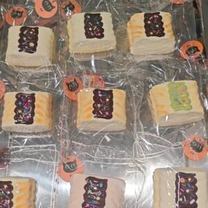 259012 Enze Nienie Peak Edition Cream Marshmallow - Random Style (Peak Soft Clay Texture Series) / 恩泽捏捏（巅峰版） 奶油棉花糖（随机发） (巅峰软泥感触感系列)
