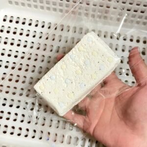 215004 Huohuo Nienie Cream Sea Salt Polka Dot Long Toast / HUOHUO捏捏 奶油海盐波点长吐司