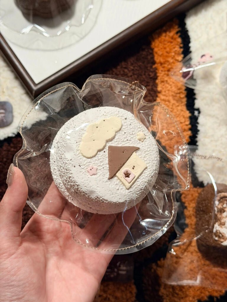 326011 Jiangjiang Playful Round Toast (Mochi Cream Texture Series) / Jiangjiang 遊び心のある丸型トースト (もちもちクリーム触感シリーズ)