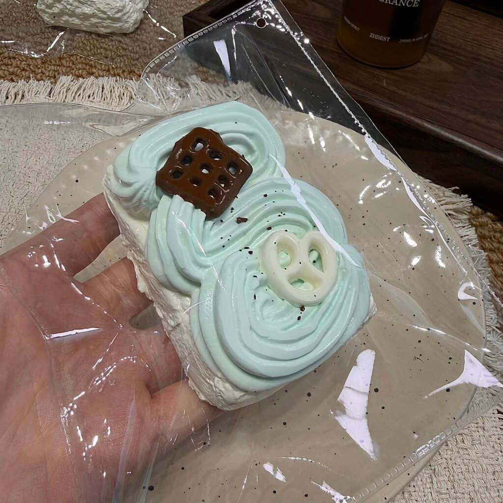 105000 JunBao Thin Chocolate Cream Yogurt Block (Thick Cream Texture Series) / JunBao 薄チョコクリームヨーグルトブロック (濃厚クリーム触感シリーズ)