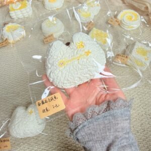 273006 Little Yellow Flower Story Fluffy Bunny (Face Cream Clay Texture Series) / 故事里的小黄花 毛绒兔(面霜泥触感系列)