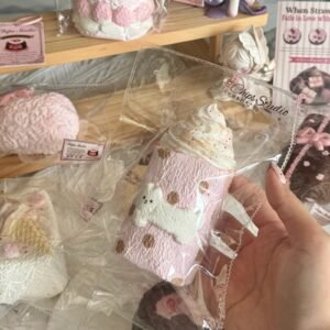 264003 Momo Loves Fries Nie Polka Dot Cat Marshmallow (Sticky Cream Texture Series) / momo爱吃薯条捏 波点猫咪棉花糖 (黏糊奶油触感系列)