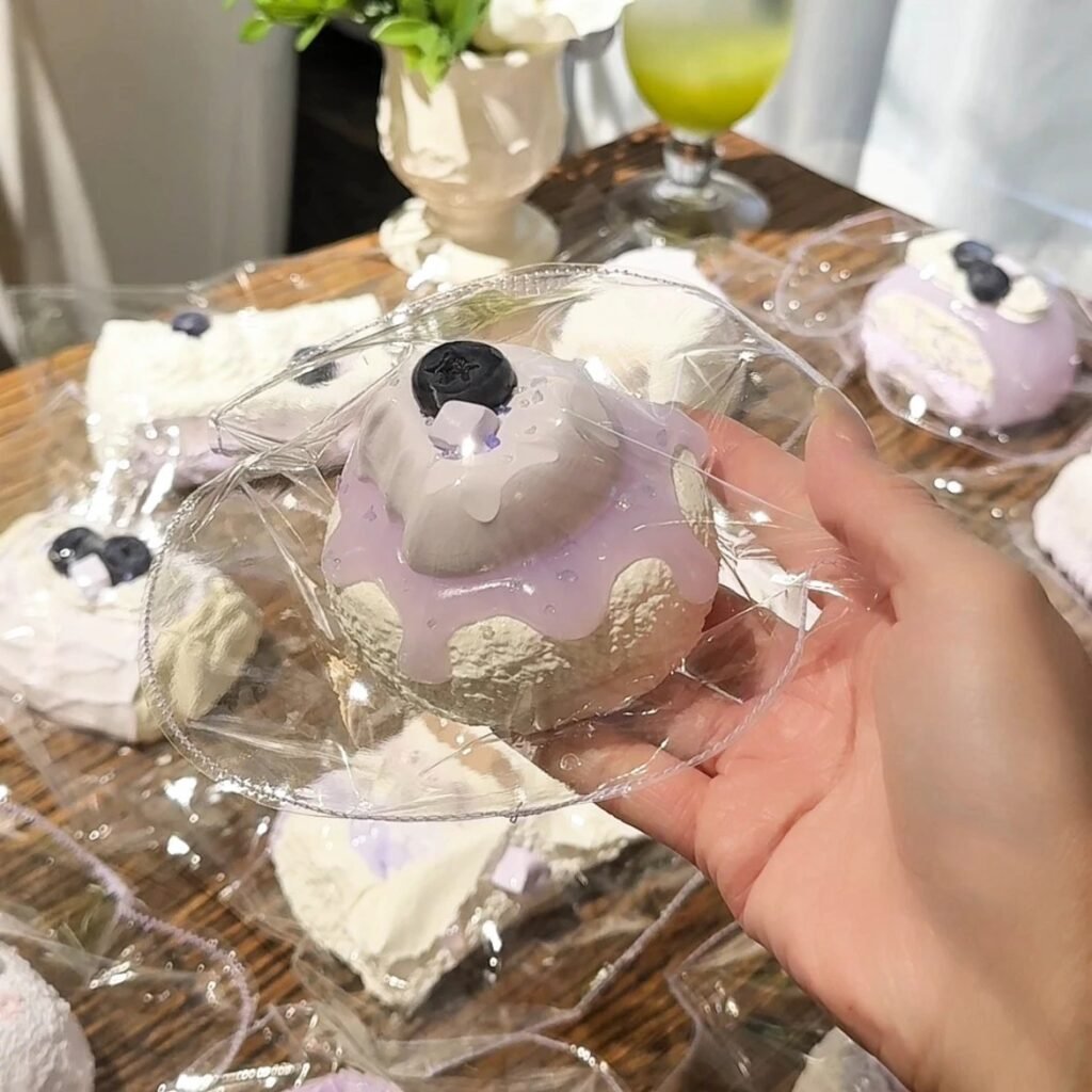 837 MOKK Blueberry Taro Pudding Cake (Sticky Clay Texture Series) / 抹可可 ブルーベリーとタロイモのプリンケーキ (ねっとりクレイ触感シリーズ)