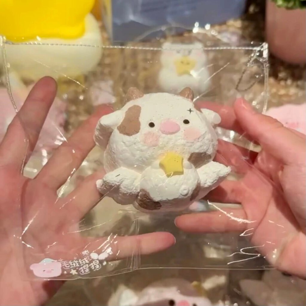 322007 Fluffy Nienie Star Calf (Cheese Clay Texture Series) / 毛绒绒捏捏 星の子うし (チーズクレイ触感シリーズ)