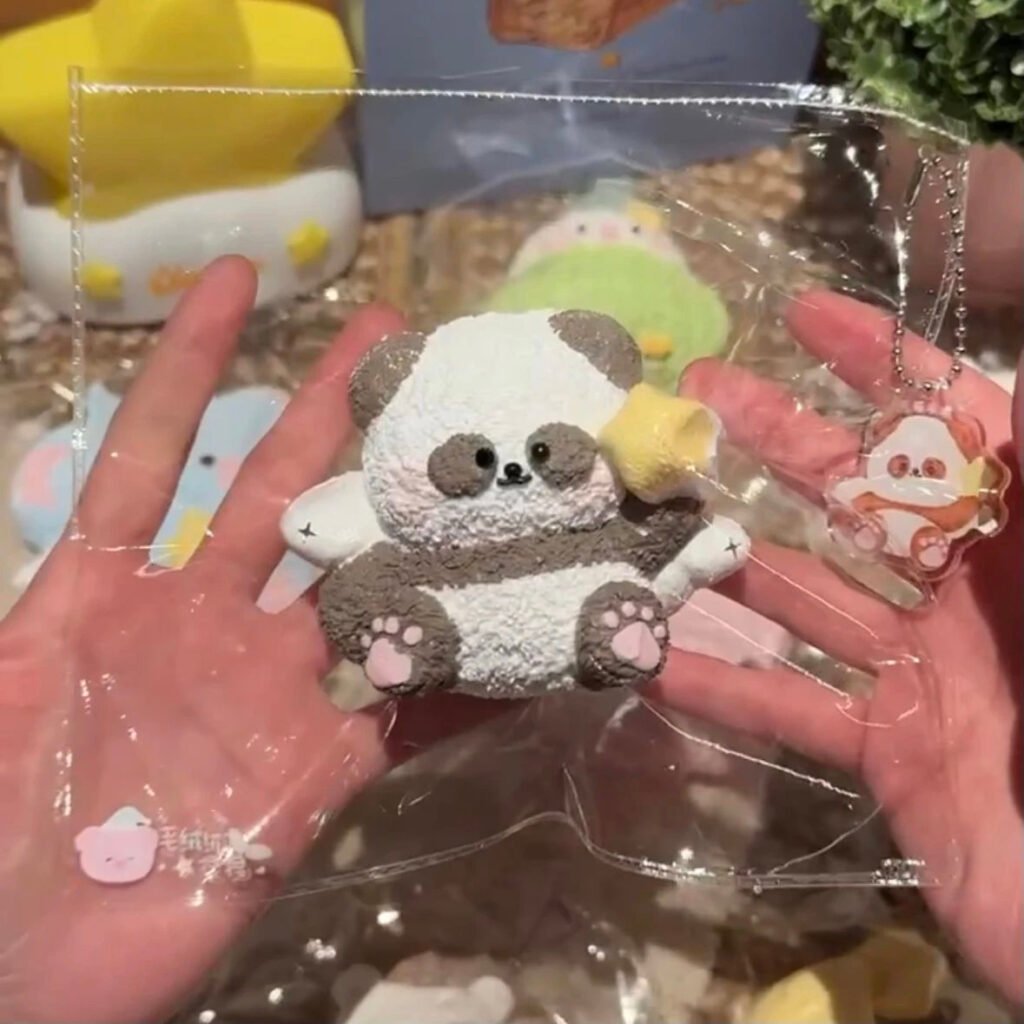 322012 Fluffy Nienie Chubby Panda (Cream Clay Texture Series) / 毛绒绒捏捏 ぽっちゃりパンダ (クリームクレイ触感シリーズ)