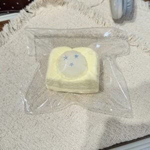 221008 Nian Nian Da Wang Star Ice Toast Bun (Light Glue Texture Series) / 念念大王 星冰吐司包 (微留胶触感系列)
