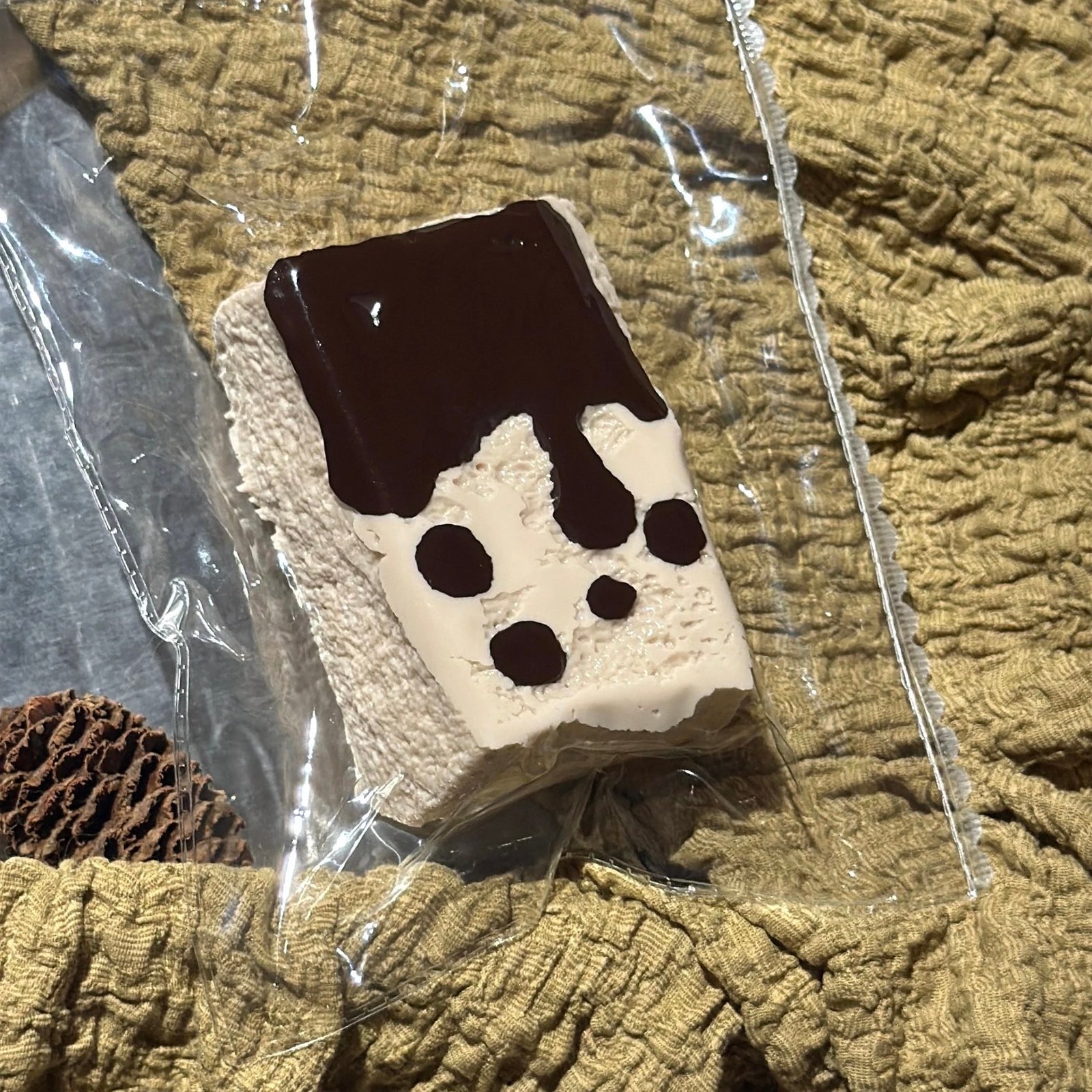 948 NUONUO Milk Tea Boba Toast (Moist Cheese Clay Texture Series) / NUONUO ミルクティータピオカトースト (しっとりチーズクレイ触感シリーズ)