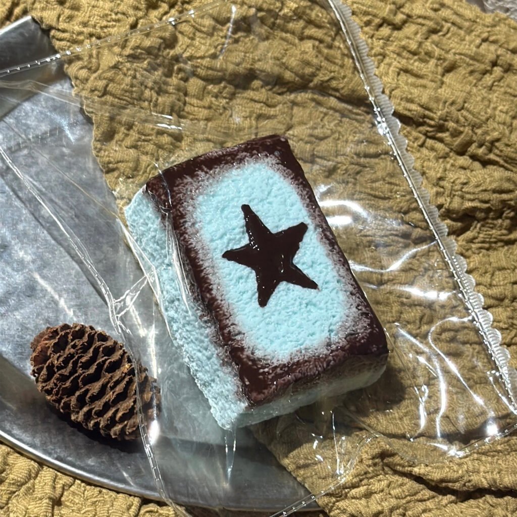 951 NUONUO Chocolate Star (Moist Cheese Clay Texture Series) / NUONUO チョコレートスター (しっとりチーズクレイ触感シリーズ)