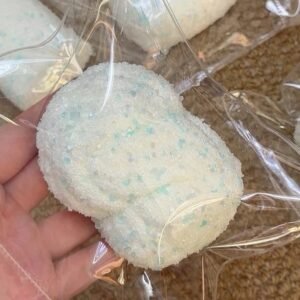 135036 Ohmo Nienie Blue Sprinkle Big Twist (Heat Pad Cream Cheese Clay Texture Series) / ohmo捏捏 白胚蓝碎碎大麻花 (加热垫干酪泥触感系列)