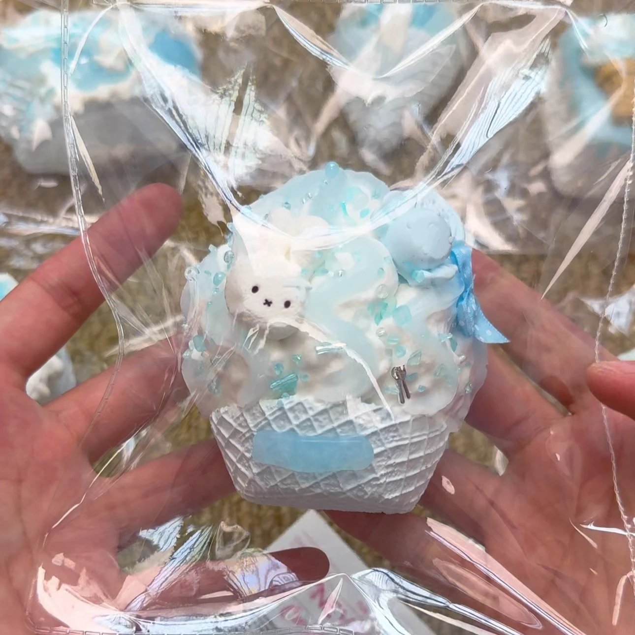 267002 Puffnie Ice Blue Chubby Cone (Food-Grade Silicone Texture Series) / Puffnie捏捏 冰蓝胖甜筒 (食品级硅胶触感系列)