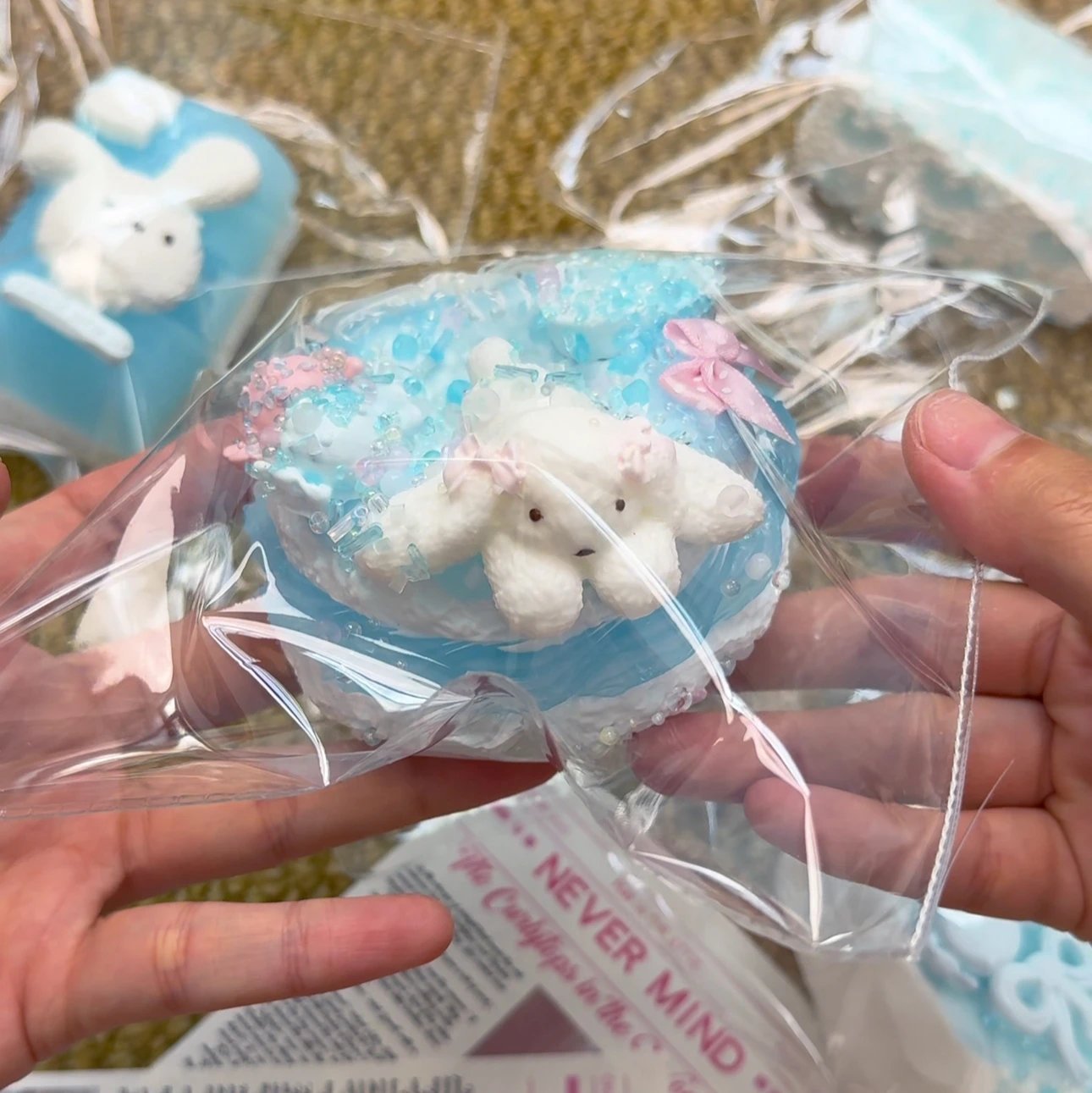 267007 Puffnie Ice Blue Donut (Food-Grade Silicone Texture Series) / Puffnie捏捏 冰蓝甜甜圈 (食品级硅胶触感系列)